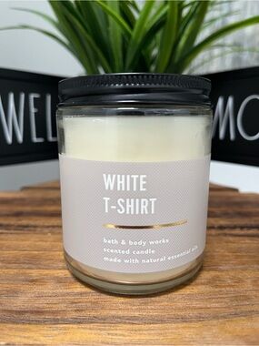 Bath & Body Works “White T-shirt Candle
